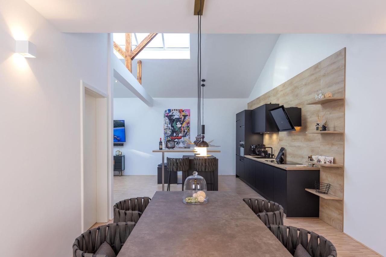 Apartment Lichtdurchflutetes Design - - 90 Qm *